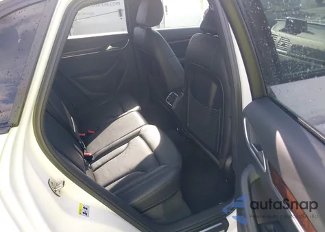 2018 Audi Q3 2.0T Premium/2.0T Sport Premium z USA, uszkodzony, nr VIN WA1JCCFS8JR007761